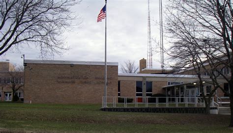 Milwaukee Public Schools Administration Building In Milwau Flickr