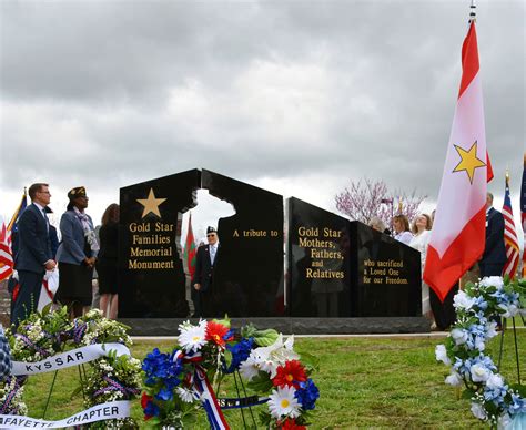 Veterans Gold Star Families In Kentucky Recognized By Medal Of Honor