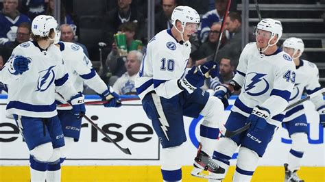 Point Scores 2 As Lightning Rout Maple Leafs In Series Opener