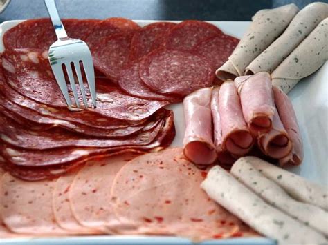 Things To Consider When Buying Deli Meat Artfer