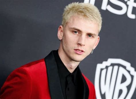 Learn about machine gun kelly's age, height, weight, dating, wife, girlfriend & kids. Machine Gun Kelly Bio, Affair, In Relation, Net Worth ...
