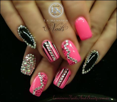 Pin By 1 832 782 2203 On Nail Art And Designs Bling Nails Pink Black
