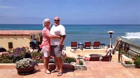 American Retirees Flock To Mexican Shore In Baja Looking For Living And