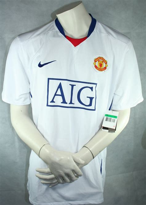 May 26, 2021 · im netz ist das heimtrikot von manchester city für die kommende spielzeit 2021/22 aufgetaucht. Nike Manchester United Trikot 7 Cristiano Ronaldo 2008/09 ...