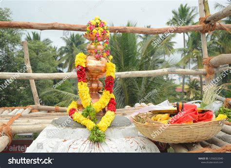 Hindu Temple Kalasam Stock Photo 1256022040 Shutterstock