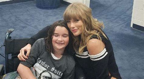 Taylor Swift Meets Fan Backstage Who Fell Ill During Concert