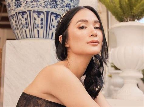 we all love too much heart evangelista shares table setting for a happy 2022