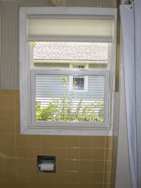 If a 4'x2′ window is used, it will comply since it has an aggregate glazing area of 8 square feet, however 4 square feet of it must be openable to meet the ventilation requirement of section r303.3. Time for the Frosting - Danks and Honey