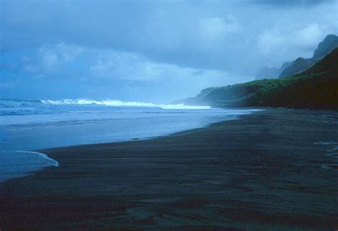 Kalalau Beach Kauai Hawaii 1978 Qut Digital Collections