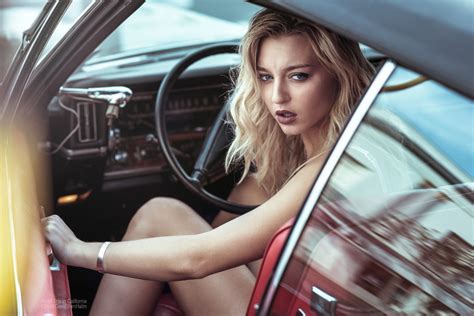 wallpaper model blonde looking away car glasses sitting women with cars lea benattia