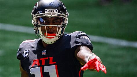 Amazing julio jones catch sets up touchdown. Julio Jones goes for Falcons' record against Trevon Diggs ...
