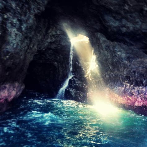 One Of The Unbelievable Sea Caves On The Napali Coast Yelp