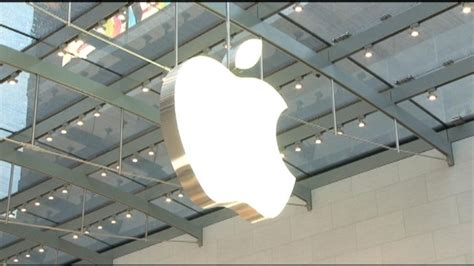 Video Apples 745 Million Iphone Blowout Abc News