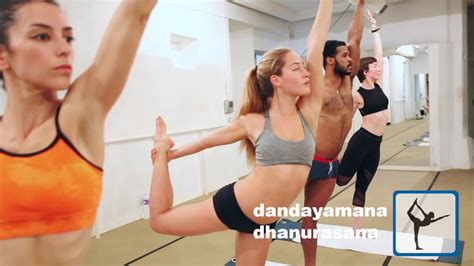 Bikram Yoga En Posturas Youtube