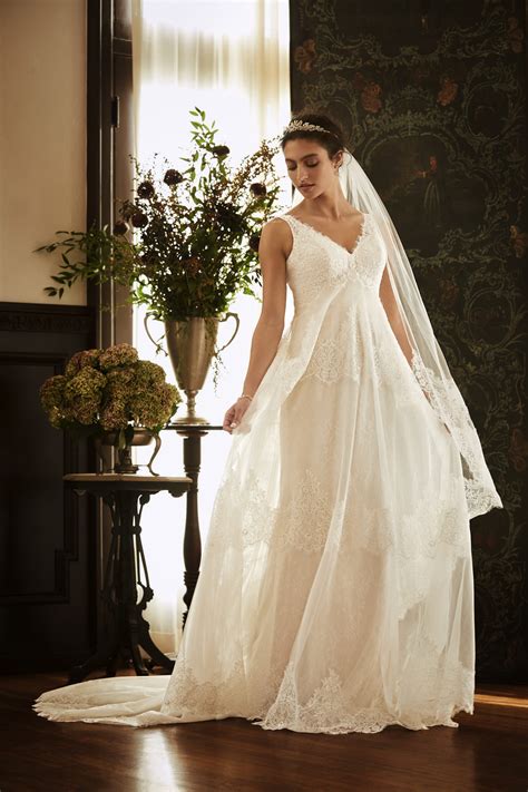 Princess diana's wedding dress designer david emanuel opens up to access live's natalie morales and kit hoover about meeting with diana to create her iconic. Wedding Dresses Under $1,000 - David's Bridal Blog