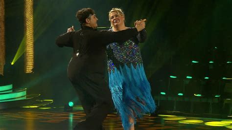 The let's dance ensemble will have to do without one of its professional dancers in the future: Let's Dance 2020: Erich Klann im Fatsuit & Ilka Bessin ...