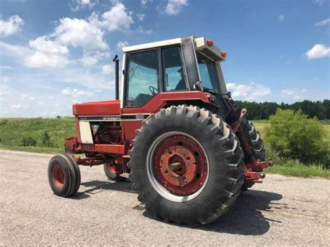 1086 Ih Tractor With Cab Nex Tech Classifieds