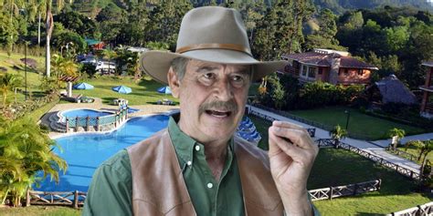 Fox sería el segundo expresidente de méxico que da positivo a coronavirus, ya que el primero fue felipe calderón, quien también fue hospitalizado pero se recuperó. Fox junto a otros políticos conspira en su rancho para ...