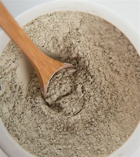 Bentonite Clay For Skin Benefits How It Works And Uses