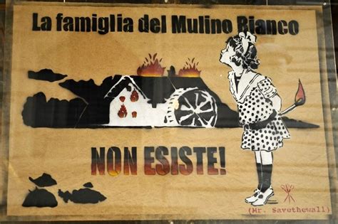 Il colore giallo paglierino, il profumo delicato e leggero, lo rendono ottimo quando viene servito fresco, abbinandolo a. La famiglia del Mulino Bianco non esiste... | Famiglia, Bianco