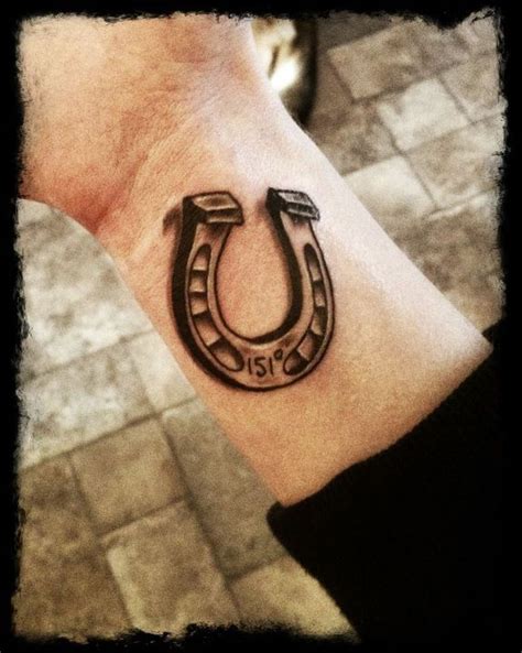 Horseshoe Tattoo Wrist Horse Shoe Tattoo Cowgirl Tattoos Clover Tattoos