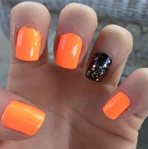 Halloween Nails Bright Orange And Black Sparkly Accent Nail Bright