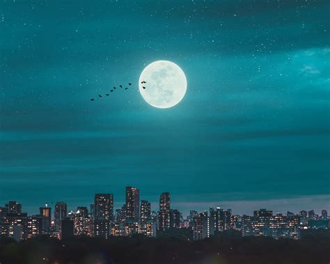 Full Moon Over City Skyline During Night Time Photo Free Nature Image