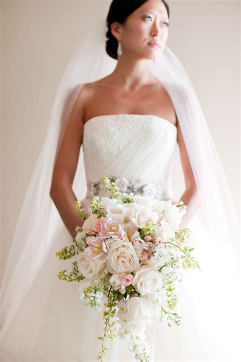 Regardless of shape, color, size, or variety chosen, it will enable her to express her creativity and individuality on her special day. Gallery & Inspiration | Picture - 1136588 - Style Me ...