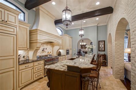 Stay at towneplace suites for an unforgettable we invite you to settle in at the towneplace suites baton rouge south, nestled in baton rouge, la. Baton Rouge Home For Sale | Home, Center court, Baton rouge