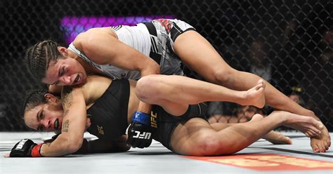 Julianna Pena Refutes Claim That Amanda Nunes Quit At UFC 269 I Would