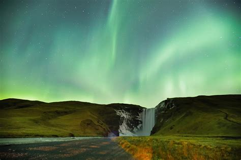 Aurores Boreales Skogafoss Islande On Met Les Voiles Blog Voyage En