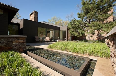 Exquisite Reflecting Pools For A Fluid And Tranquil Home