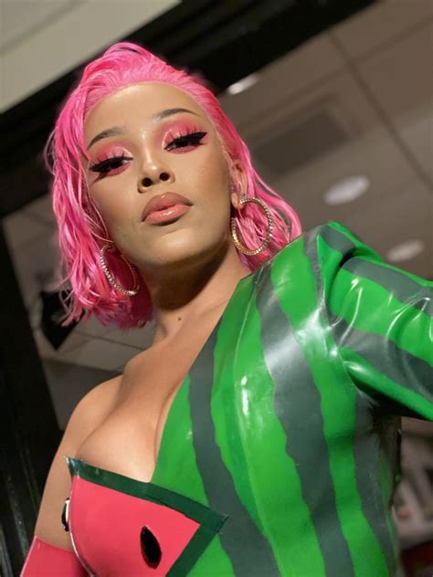 Doja cat (@dojacat) on tiktok | 121.2m likes. Picture of DOJA CAT