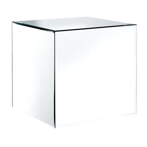 The whole building looks like an elongated white building on a huge mountain. 30 Photos White Cube Coffee Tables