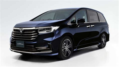 The 2021 honda odyssey is an excellent example of a minivan. Honda Odyssey 2021 โฉมใหม่ที่ญี่ปุ่น มีระบบ "Gesture ...