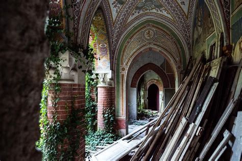 Explore These Dilapidated Dream Homes That Time Forgot Dilapidated