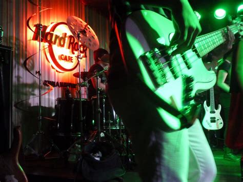 If you love great music, you should head on to backyard pub at hartmas. Hard Rock Cafe, Kuala Lumpur | MaLxN BLoG