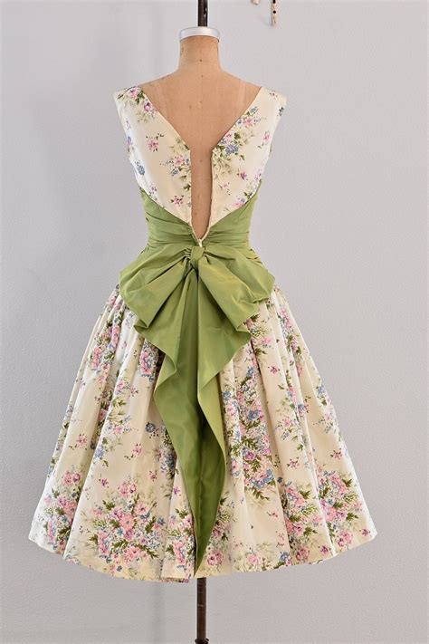 Vintage 1950s Dress Party Dress Floral Print Belle Of The Ball