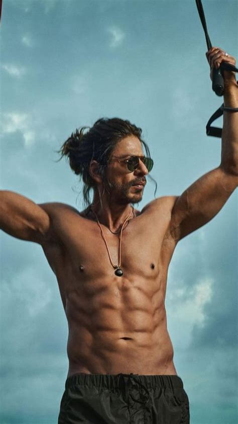 Pathaan Look Shah Rukh Khan Shares Shirtless Picture Flaunts Abs See