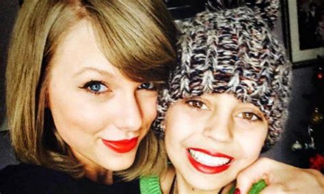 Pics Taylor Swift Surprises 13 Year Old Cancer Sufferer Days After She
