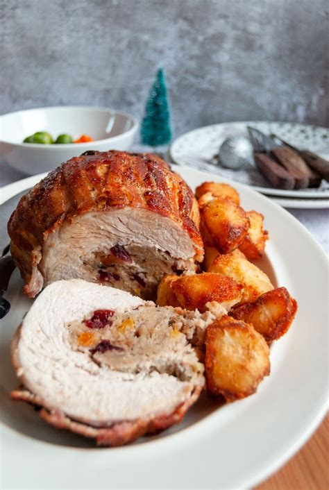 Fold in sides, roll up jelly roll fashion. Youtube How To Cook A Boned And Rolled Turkey - Smoked And ...