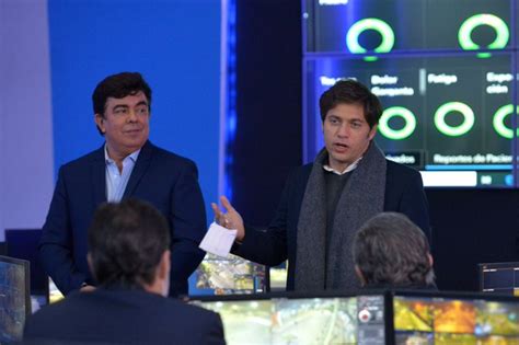 Sección de noticias relacionadas con axel kicillof, todos los artículos, reportajes. Ahora Wikipedia describe como "enano comunista" a Kicillof ...