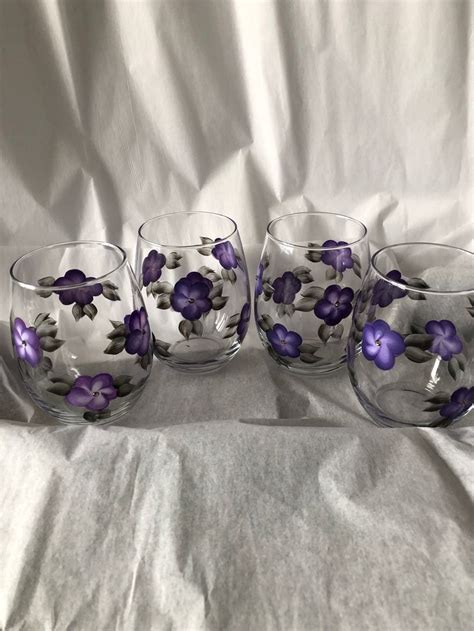Violet Purple Flowered Stemless Wine Glasses Etsy Stemless Wine Glasses Decorated Wine