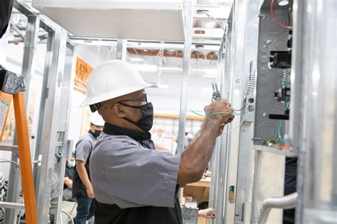 Uei Launches Electrician Technician At Phoenix Campus Uei College
