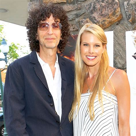 Howard Stern S Model Wife Beth Shows Off Her Very Hot Sex Picture