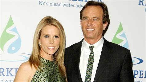 Robert F Kennedy Jr And Actress Cheryl Hines Are Married Sheknows