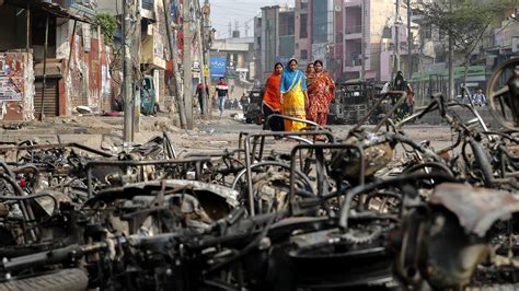 Delhi Govt Officials Accompany Riot Hit People To Their Houses For