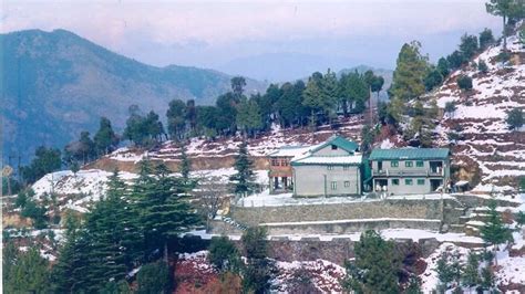 The Bungalows Snow View In Ramgarh Nainital