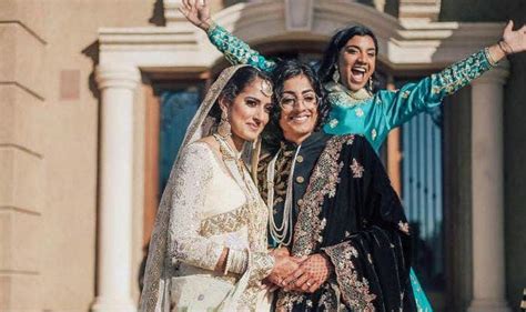 Indo Pak Lesbian Couple Get Married In California Pictures From Wedding Go Viral India Com