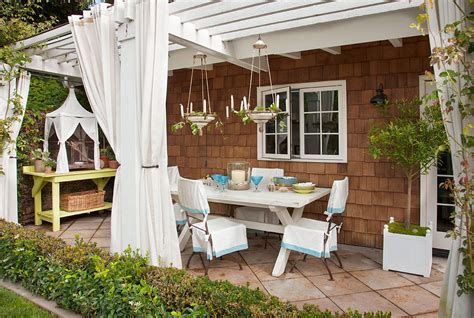 24 Budget Friendly Backyard Ideas To Create The Ultimate Outdoor